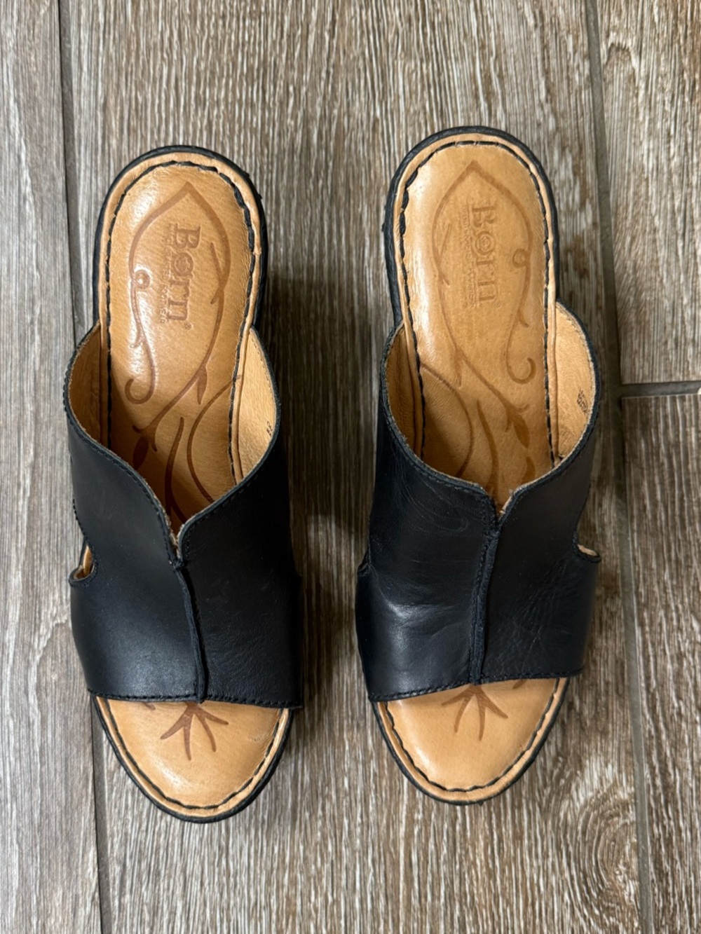 Born Black Leather Open-Toe Mule Slides with Tan Footbed - 8 - Picture 2 of 8